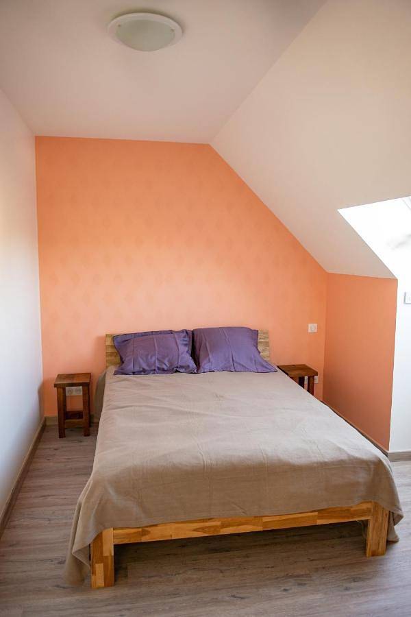 Gîte pour 4 personnes, avec vue à Saint-Bris-le-Vineux - 2