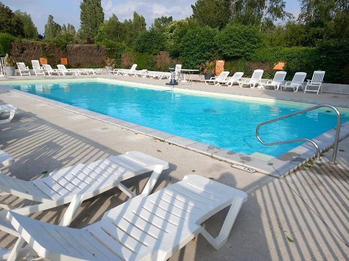 Camping pour 5 personnes, avec piscine ainsi que jardin et terrasse dans l' Eure - 2