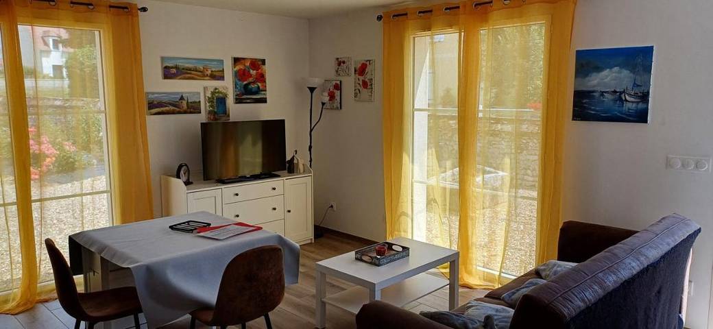 Location de vacances pour 2 personnes, avec jardin et terrasse à Fay-les-Étangs - 2