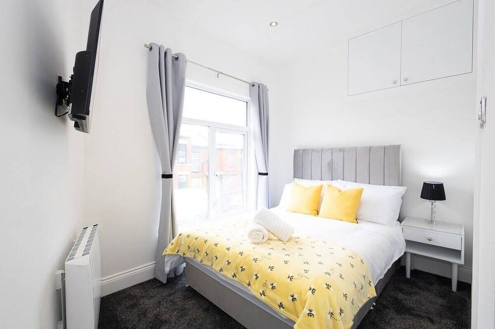 Ganze Wohnung, Modern Bolton Retreat - Stylish Comfort in Bolton, Greater Manchester
