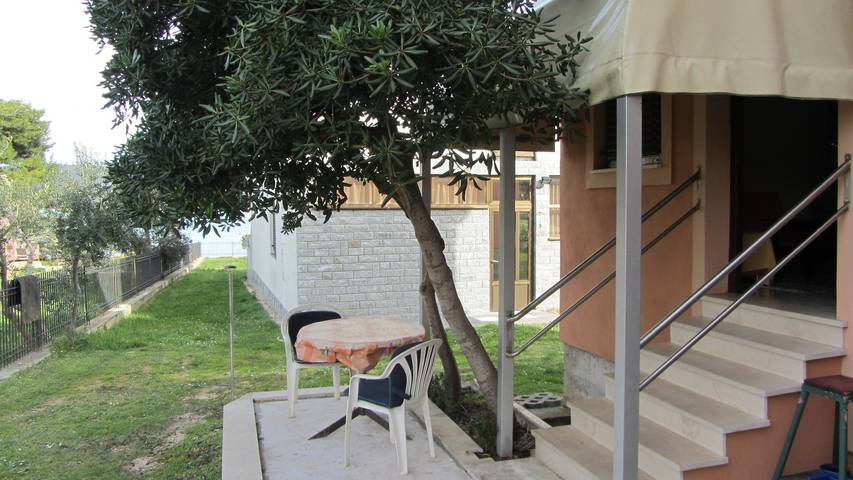 Ferienwohnung für 3 Personen, mit Balkon/Terrasse in Sukosan