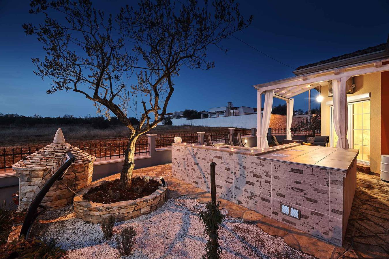 Ferienhaus mit Klimaanlage, Terrasse und Whirlpool  in Zambratija, Umag und Umgebung