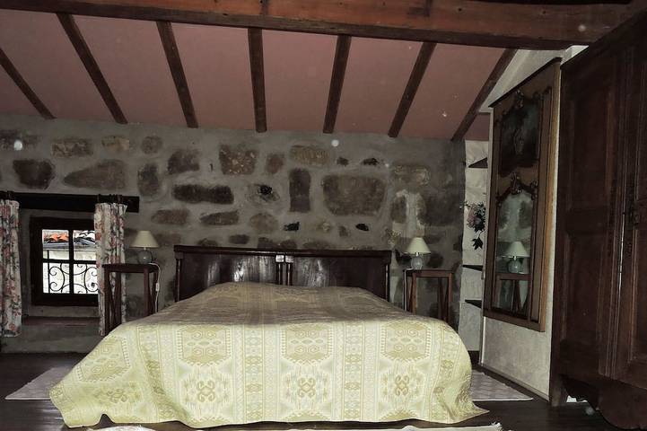 Location de vacances pour 3 personnes, avec jardin et piscine à Pourchères - 2