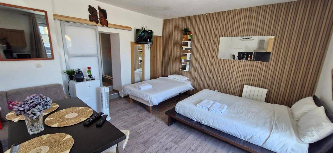Appartement entier, Two-Bedroom Apartment in Noyal-Châtillon-sur-Seiche, Région de Rennes