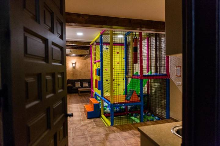 Casa rural para 12 personas, con vistas y balcón, Familias con niños en Horche - 3