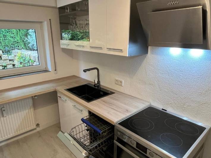 Hel lejlighed, Apartment 'Meisteroffice Im Sackgässle' with Shared Garden and Wi-Fi in Dornstadt, Alb-Donau-Kreis