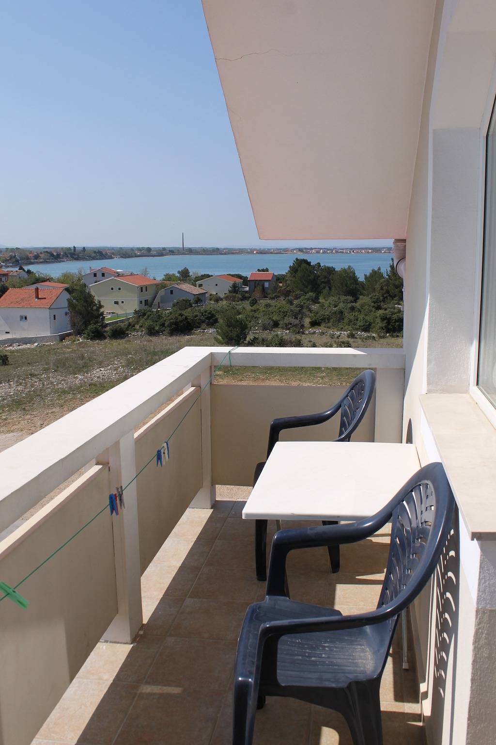 Ganze Wohnung, 1-Zimmer-Ferienwohnung mit Balkon und Meerblick Vrsi - Mulo, Zadar A-3276-a in Mulo, Vrsi