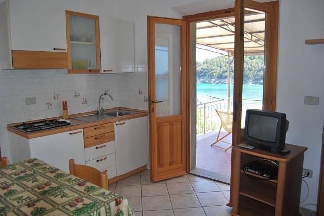 Hel lejlighed, Ferielejlighed for 4 personer med balkon in Spiaggia Fetovaia, Campo nell'Elba