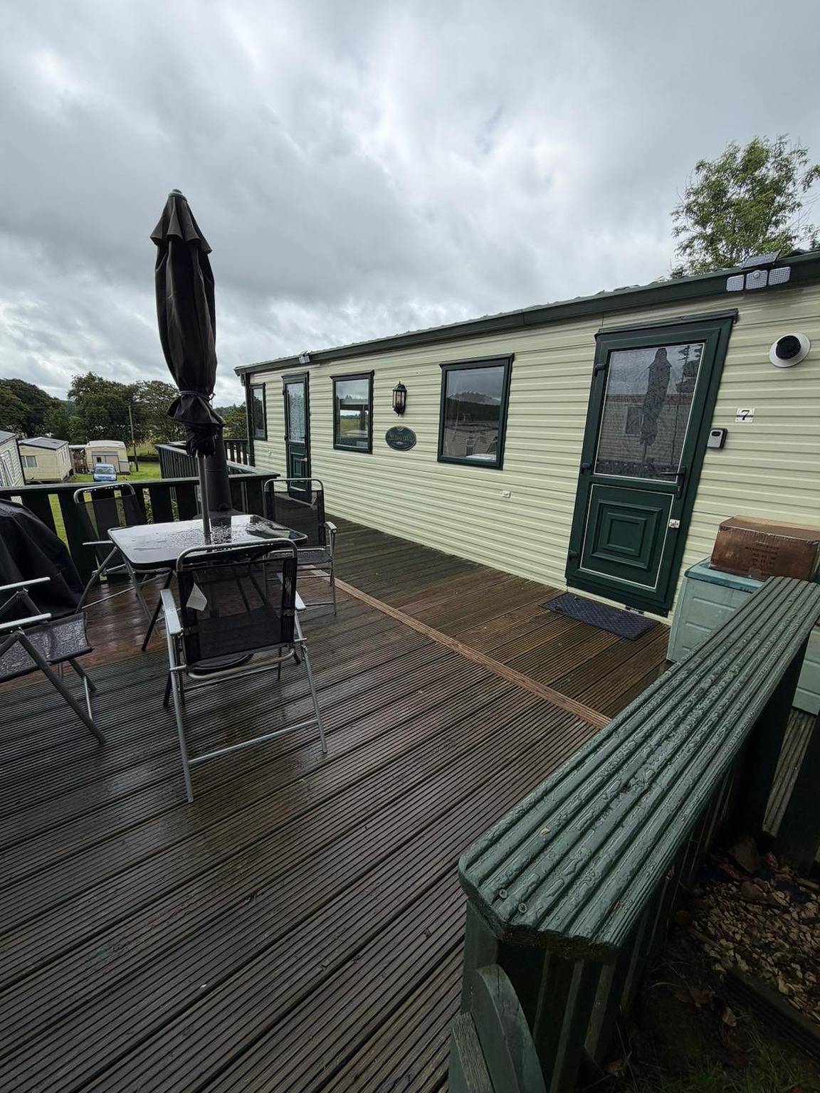 Family & Dog Friendly 2-Bed Caravan, Sleeps 6 in Dumfries und Galloway