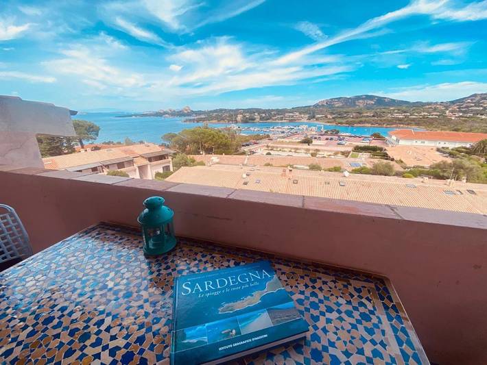 Gîte pour 4 personnes, avec terrasse ainsi que vue et piscine dans Cala Bitta - 3