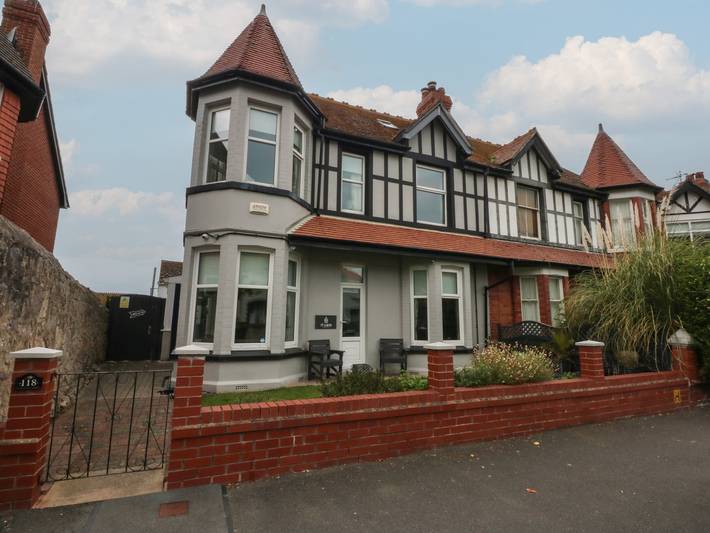 Cottage for 8 people, with Garden in Llandudno