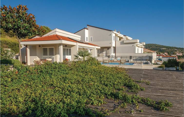 Ferienhaus für 15 Personen, mit Terrasse in Primosten - 4