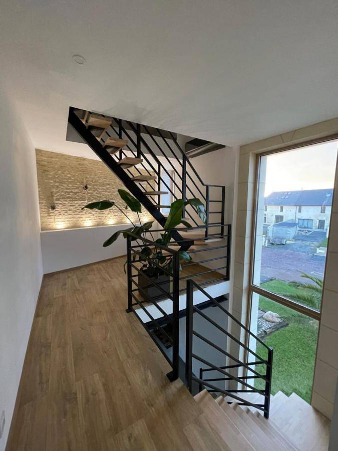 Location de vacances pour 8 personnes, avec Jacuzzi ainsi que Terrasse et Jardin à Basly