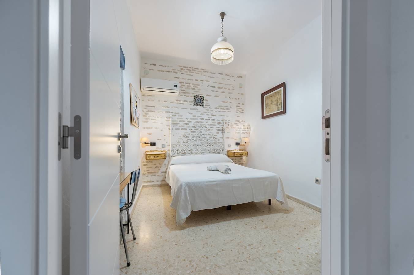 Apartamento entero, Apartamento 'Doble Superior' con Wi-Fi y aire acondicionado in Casco Antiguo, Sevilla