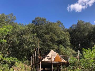 Tente pour 2 personnes, avec piscine et balcon ainsi que vue et jardin dans les Pyrénées-Orientales