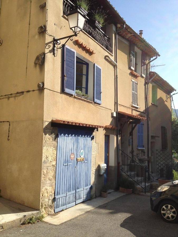 Appartement entier, Apartment in Bargemon, Région de Draguignan