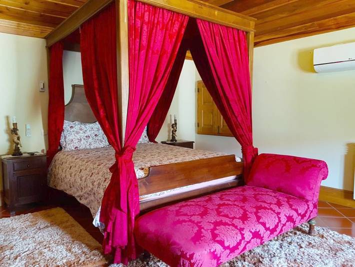 Casa rural para 4 personas, con terraza además de piscina y jardín en Distrito de Braga