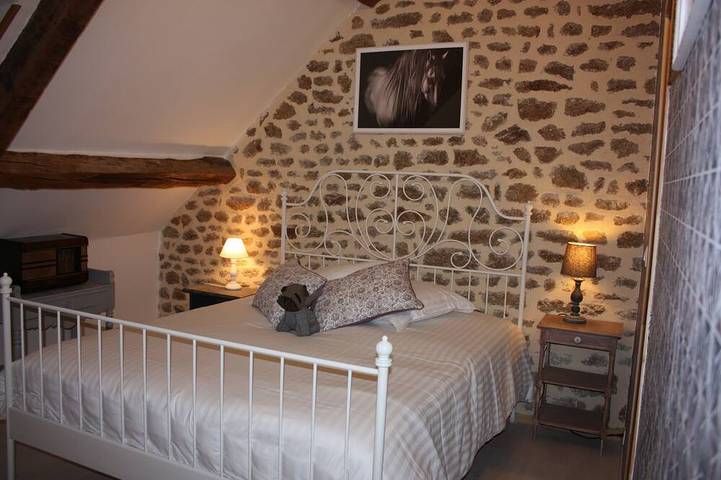 Location de vacances pour 2 personnes, avec jardin ainsi que piscine et jacuzzi à Magny-le-Désert - 4