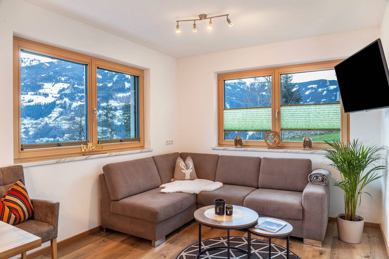 Ganze Wohnung, Ferienwohnung "Bergglück Stummerberg" mit Bergblick, privater Terrasse und Wlan in Stummerberg, Ski-Optimal Hochzillertal