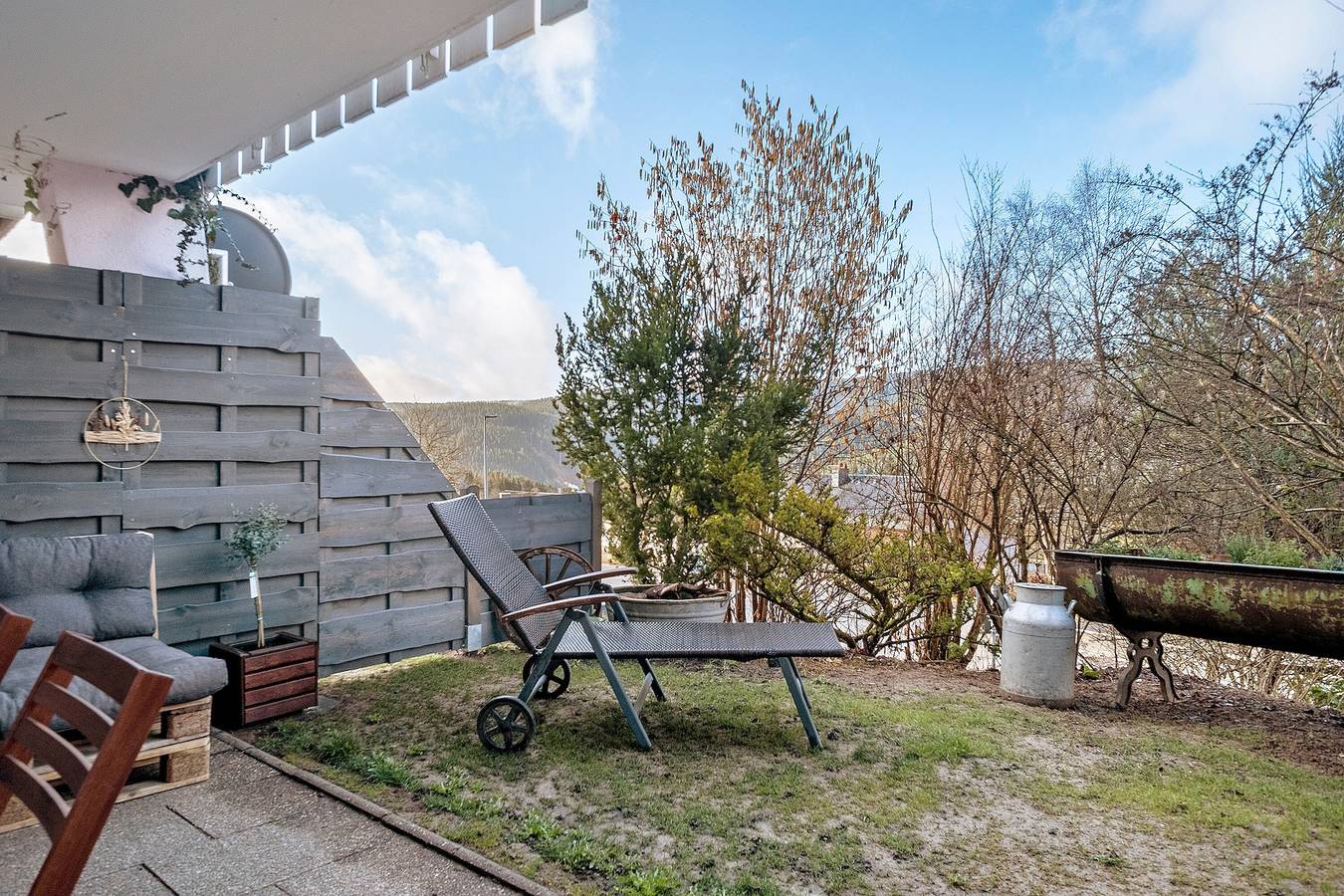 Apartamento entero, Apartamento 'Panoramablick y tranquilidad' con vistas a la montaña, terraza privada y Wi-Fi in Neustadt (Titisee-Neustadt), Titisee-Neustadt