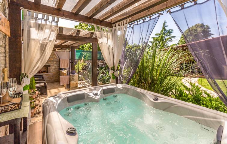 Ferienhaus für 2 Personen, mit Terrasse