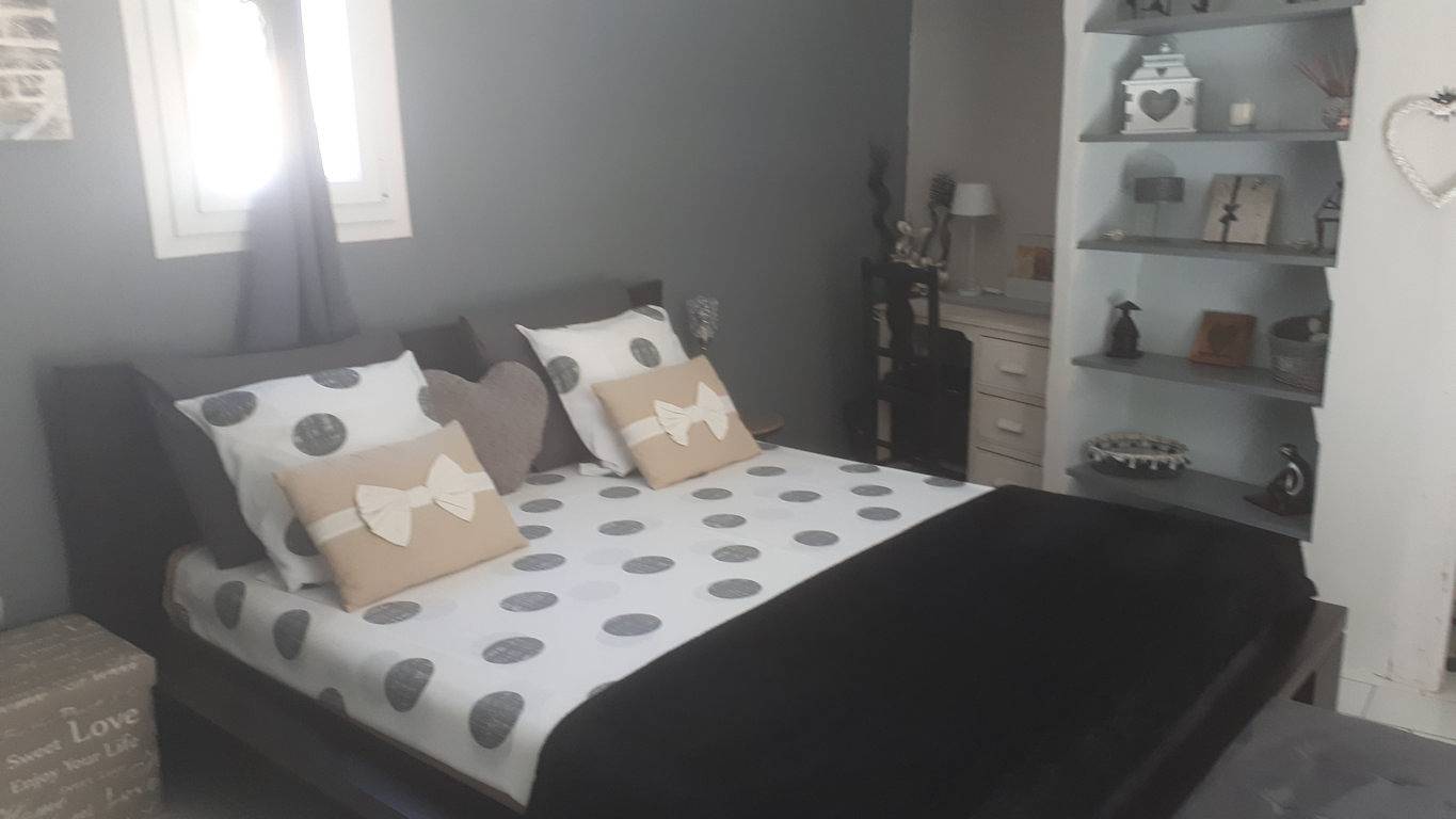 Chambre d'hôtes Les Mirabelles - Chambre Coeur in Sisteron, Région de Forcalquier