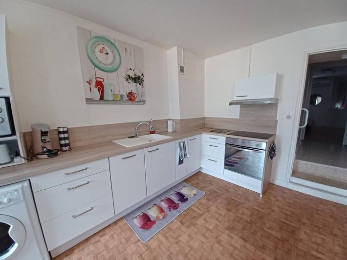 Location de vacances pour 5 personnes, avec jardin dans Saint-Antoine (Cantal)