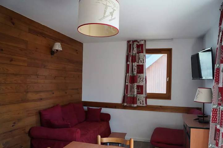 Gîte pour 8 personnes, avec piscine, animaux acceptés dans Col De La Croix De Fer - 2