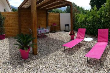 Location de vacances pour 2 personnes, avec jardin et terrasse à Patrimonio