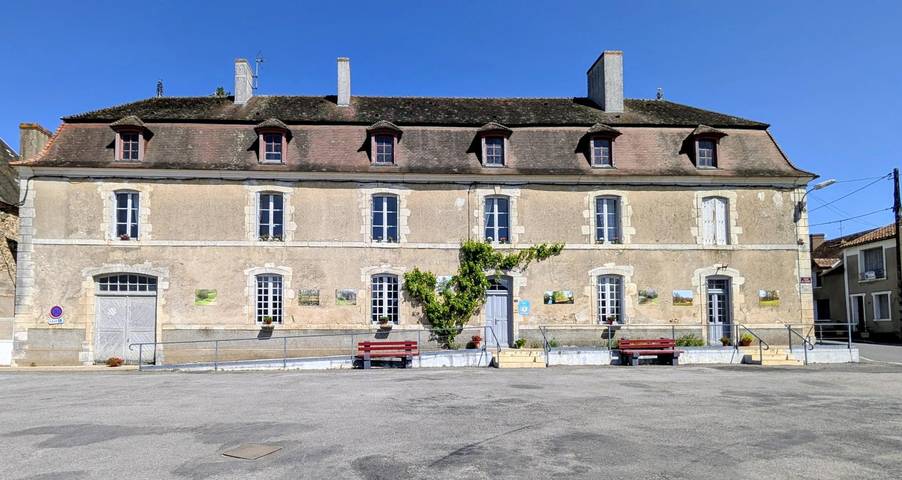 Gîte pour 14 personnes à Jouac