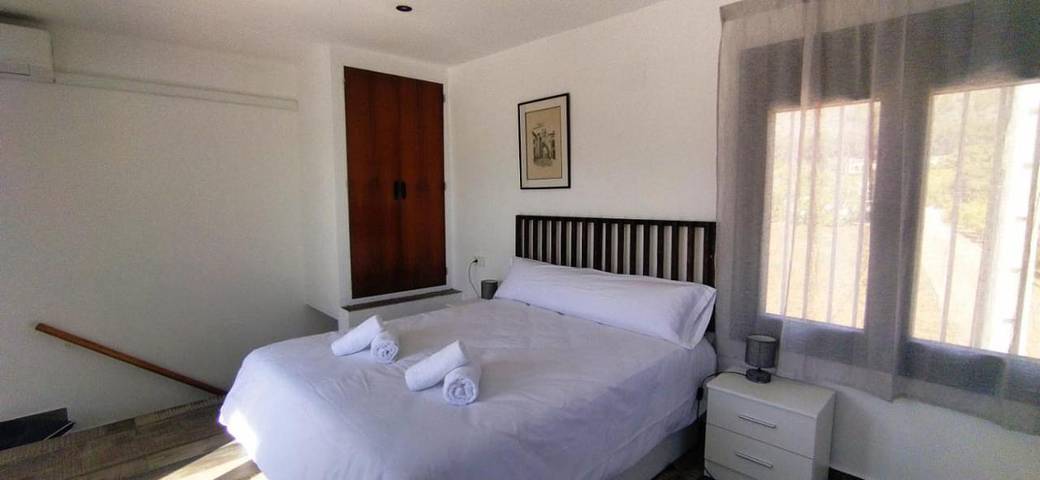 Casa rural para 3 personas, con Balcón y Terraza además de Jardín y Piscina en Pego - 3