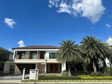 Villa pour 7 personnes, avec jardin et terrasse ainsi que jacuzzi et piscine, animaux acceptés à Bangkok