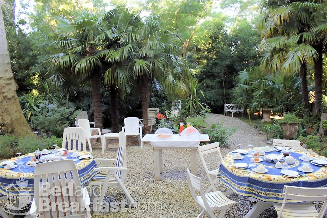 Demeure Saint Vincent - Chambre Vieille France in Estagel, Parc naturel régional Corbières-Fenouillèdes