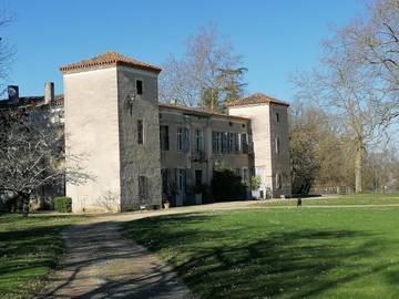 Maison de vacances pour 8 personnes, avec piscine ainsi que terrasse et jardin dans le Tarn