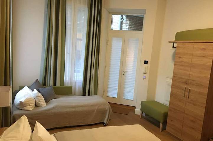 Ferienwohnung für 6 Personen, mit Balkon in Altstadt Heidelberg