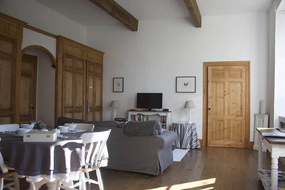Chambre D'hotes de charme - Plus beau village Dept 82 in Auvillar, Tarn-et-Garonne