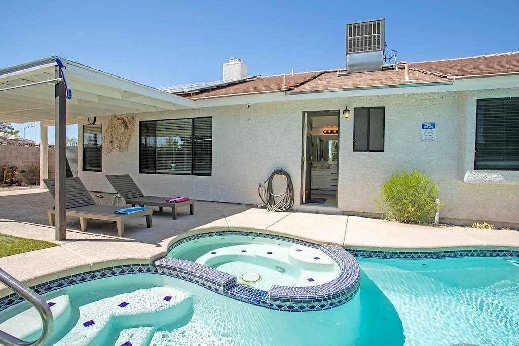 Dream Retreat-Remodeled 4Br w/ Pool & Spa and More in North Las Vegas, Nevada