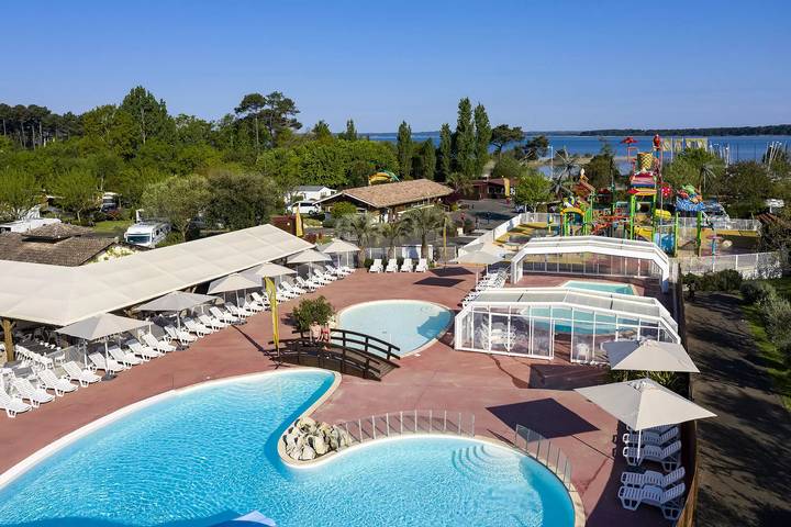 Wohnwagen für 6 Personen, mit Terrasse und Pool, mit Haustier - 1