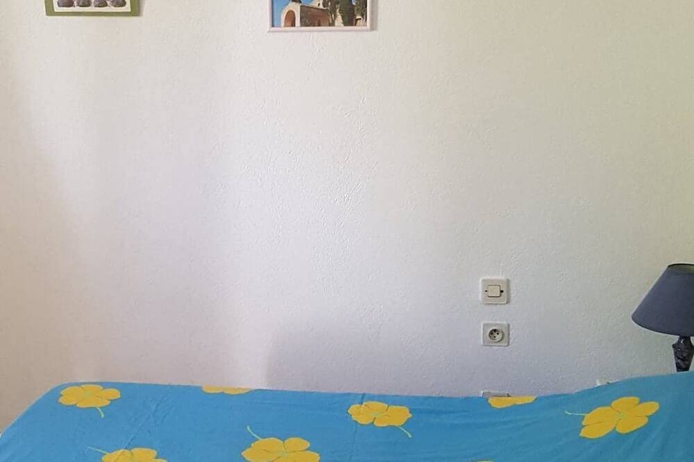 Ganze Wohnung, Schöne Lage, günstig zur Ruhe in einem Weiler in der Camargue in Arles, Mittelmeerküste (Frankreich)