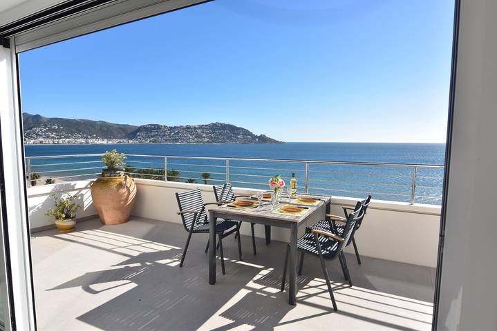 Gîte pour 6 personnes, avec piscine ainsi que terrasse et vue sur l’océan à Roses - 4