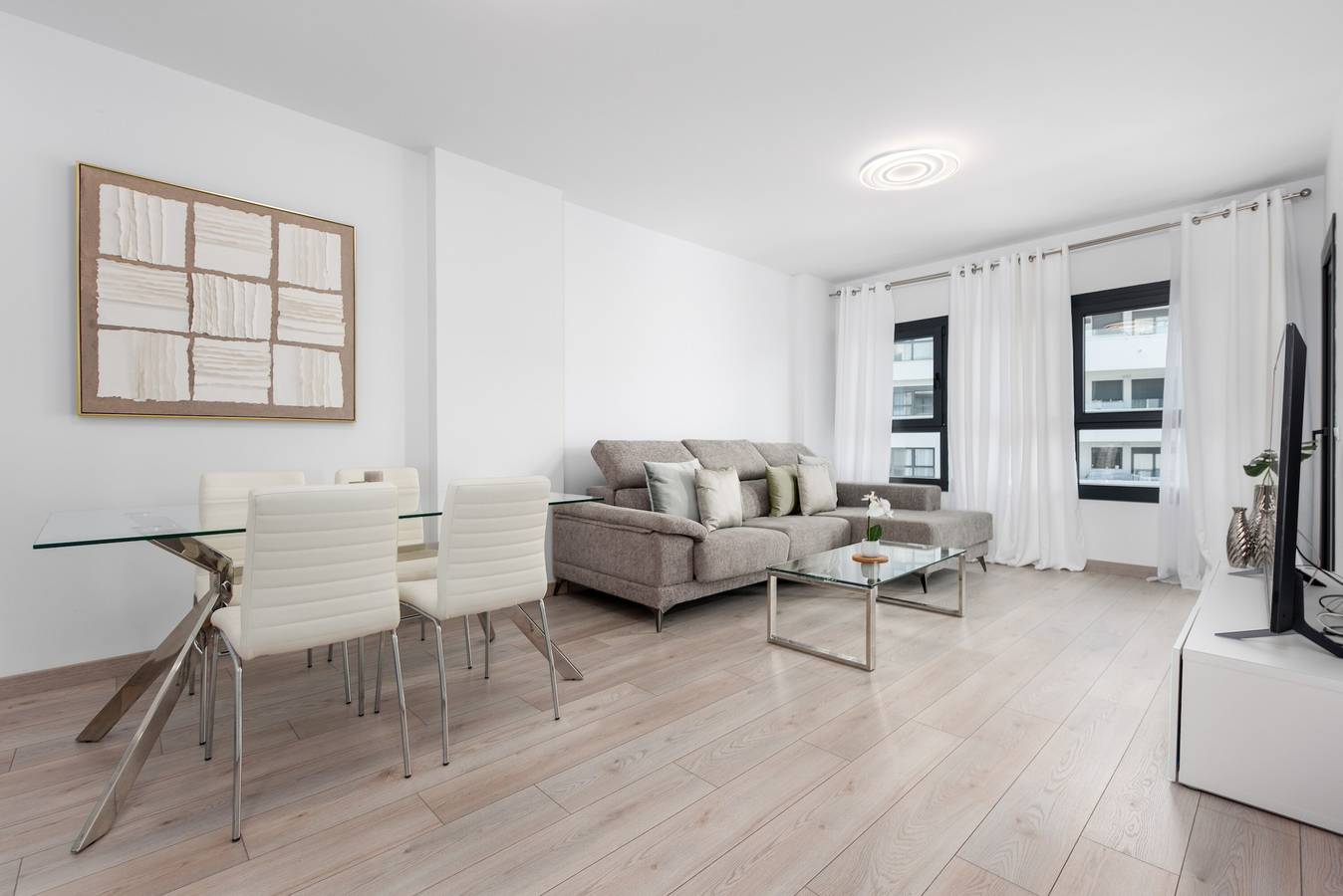 Ganze Wohnung, Ferienwohnung 'Catalina Maria' mit Gemeinschaftspool, Wlan und Klimaanlage in Estepona, Costa del Sol