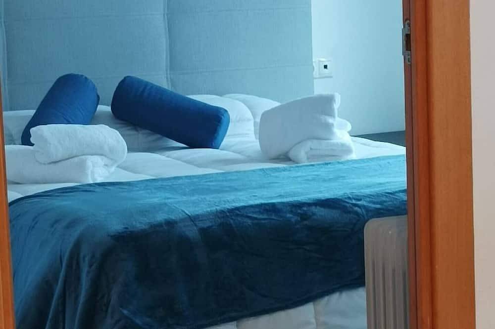 Entire apartment, Piso en primera linea de mar. Centrico. in Canet de Mar, Costa del Maresme