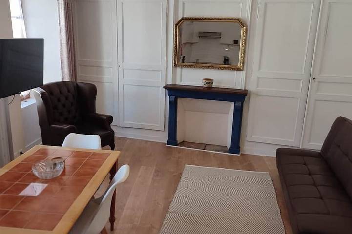 Gîte pour 4 personnes, avec terrasse à Châlus - 4
