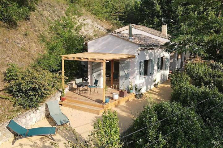 Maison de vacances pour 2 personnes, avec Terrasse et Jardin à Saillans