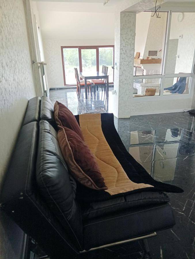 Location de vacances pour 4 personnes, avec vue et terrasse dans Ticheville - 3