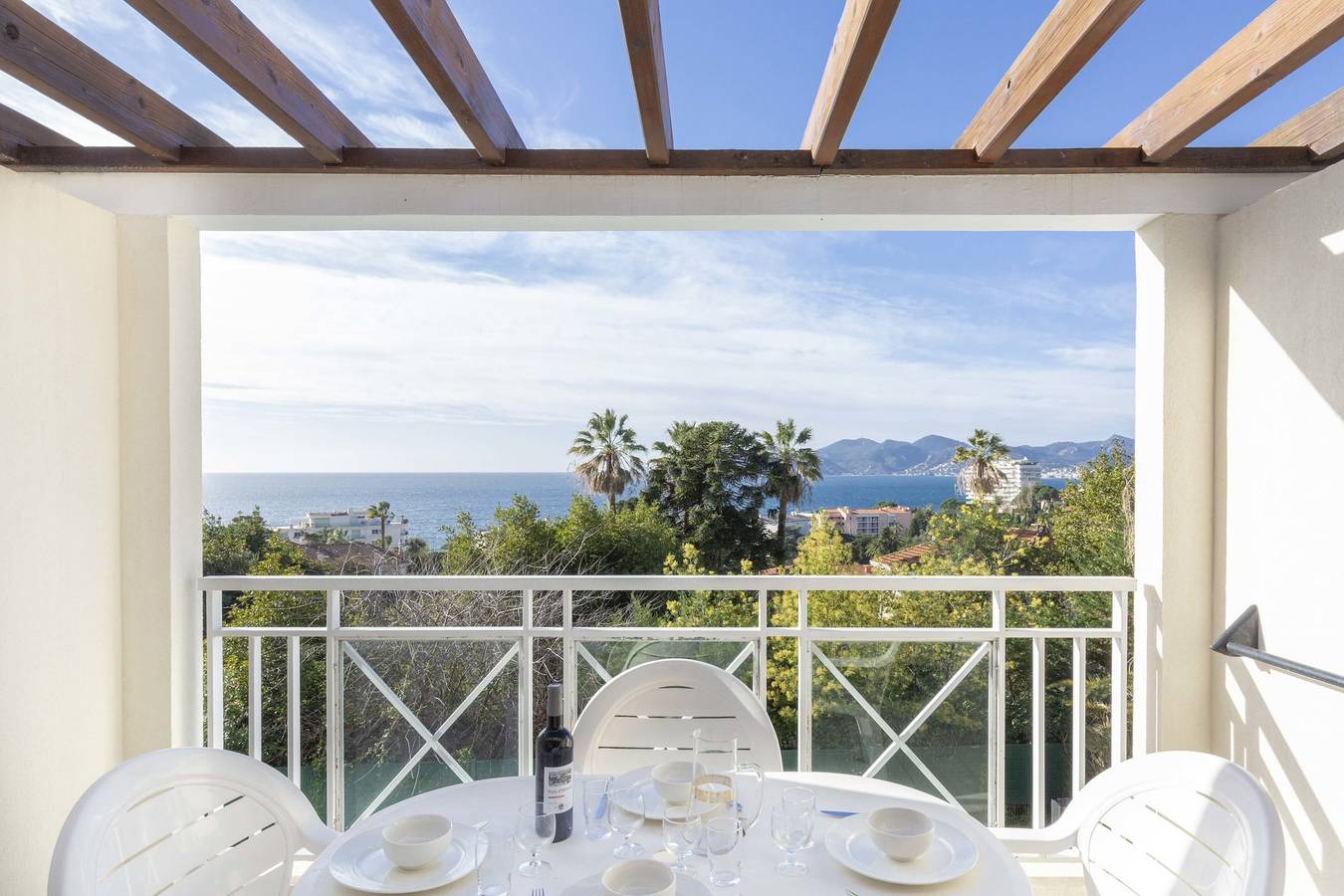 Geheel appartement, Vakantieappartement voor 4 personen met zwembad in Cannes, Cannes regio