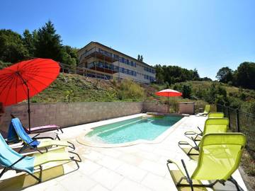 Location de vacances pour 3 personnes, avec piscine dans Cuzy