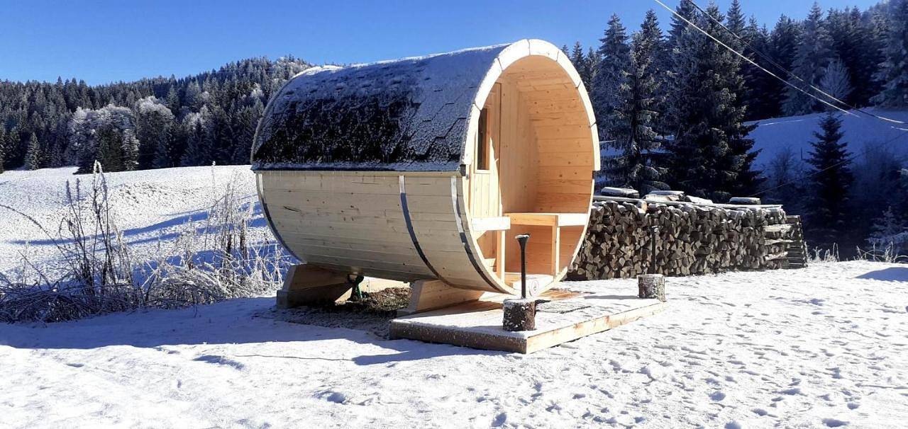 Appartement entier, Gîtes Tré Le Grenier in Les Moussières, Parc naturel régional du Haut-Jura