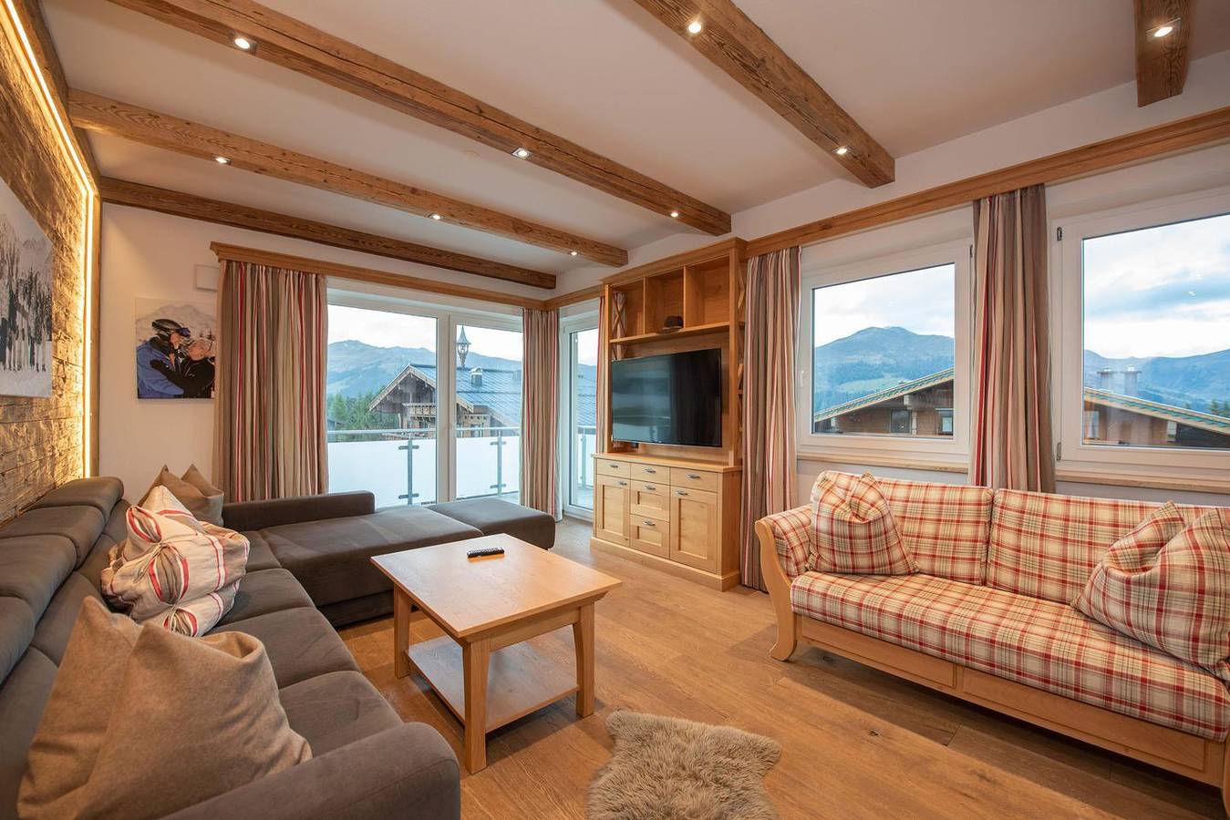 Appartement entier, Modern apartment with mountain view and close to the slopes in Hochkrimml, Krimml