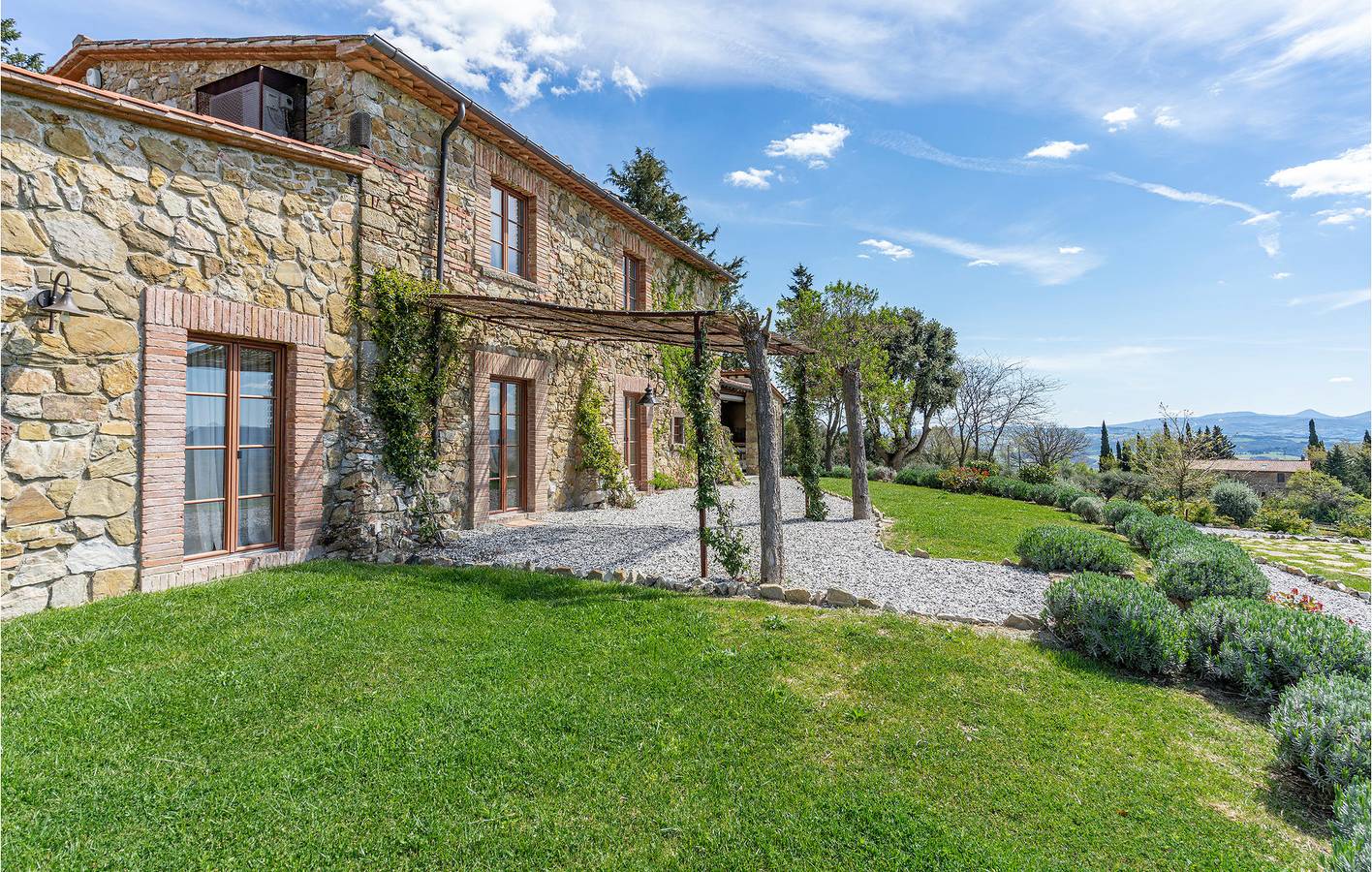 Montecatini Appartement de vacances avec A/C, piscine et parking in Montecatini Val di Cecina, Province de Pise